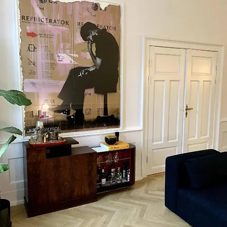 Christianshavn Canalside Luxury Apartment