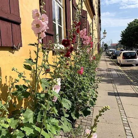 Christianshavn Canalside Luxury *